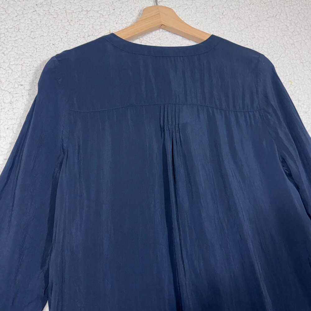 J.Jill Navy Blue Button Up Embroidered Blouse Top Size XS Semi Sheer Office - Picture 3 of 6